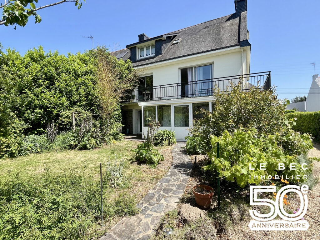 Bien: Maison traditionnelle à vendre - 5 chambres à VANNES