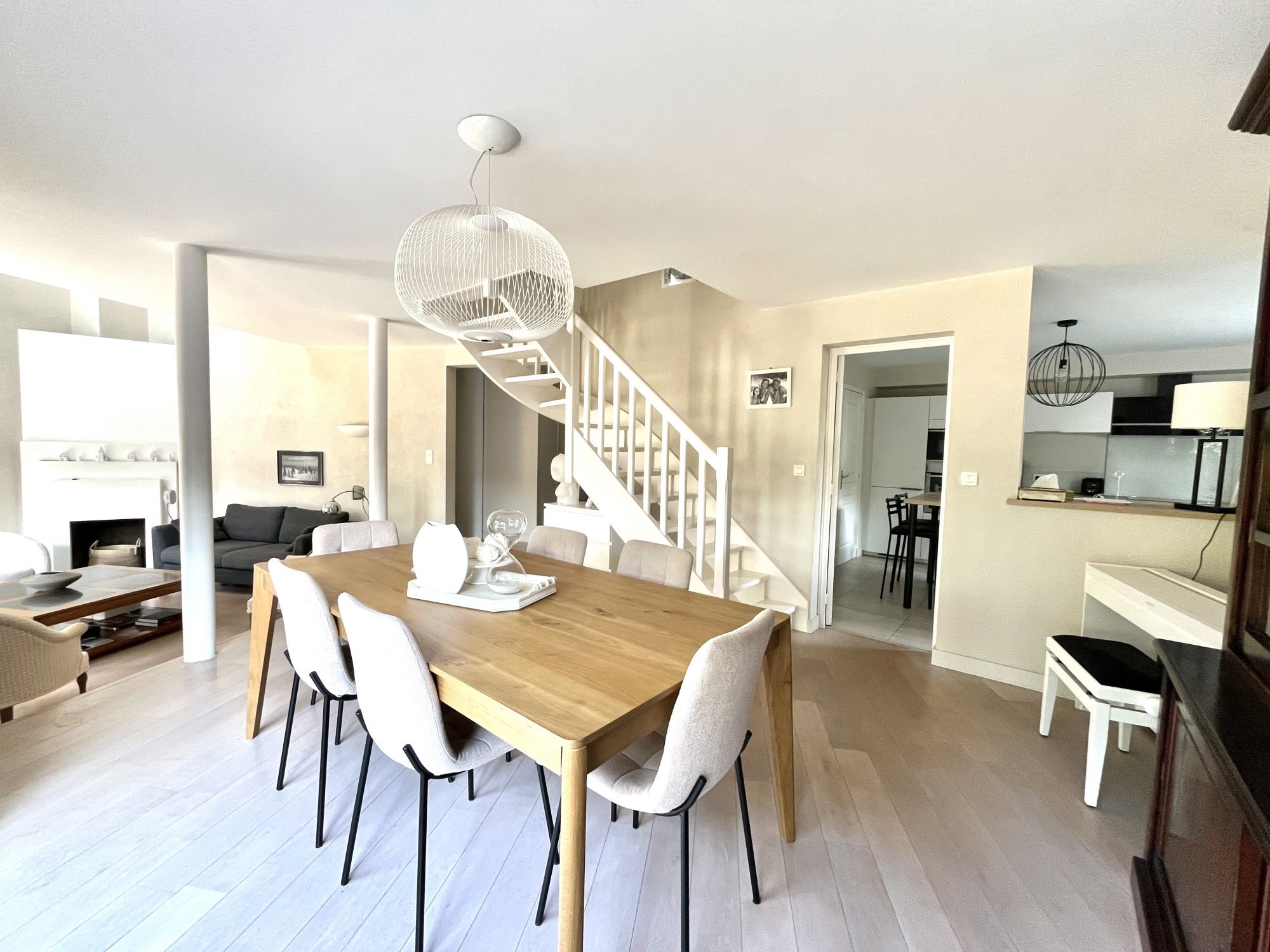 Bien: MAISON CONTEMPORAINE DE QUALITE A VENDRE EN EXCLUVISITE A SAINT-NOLFF