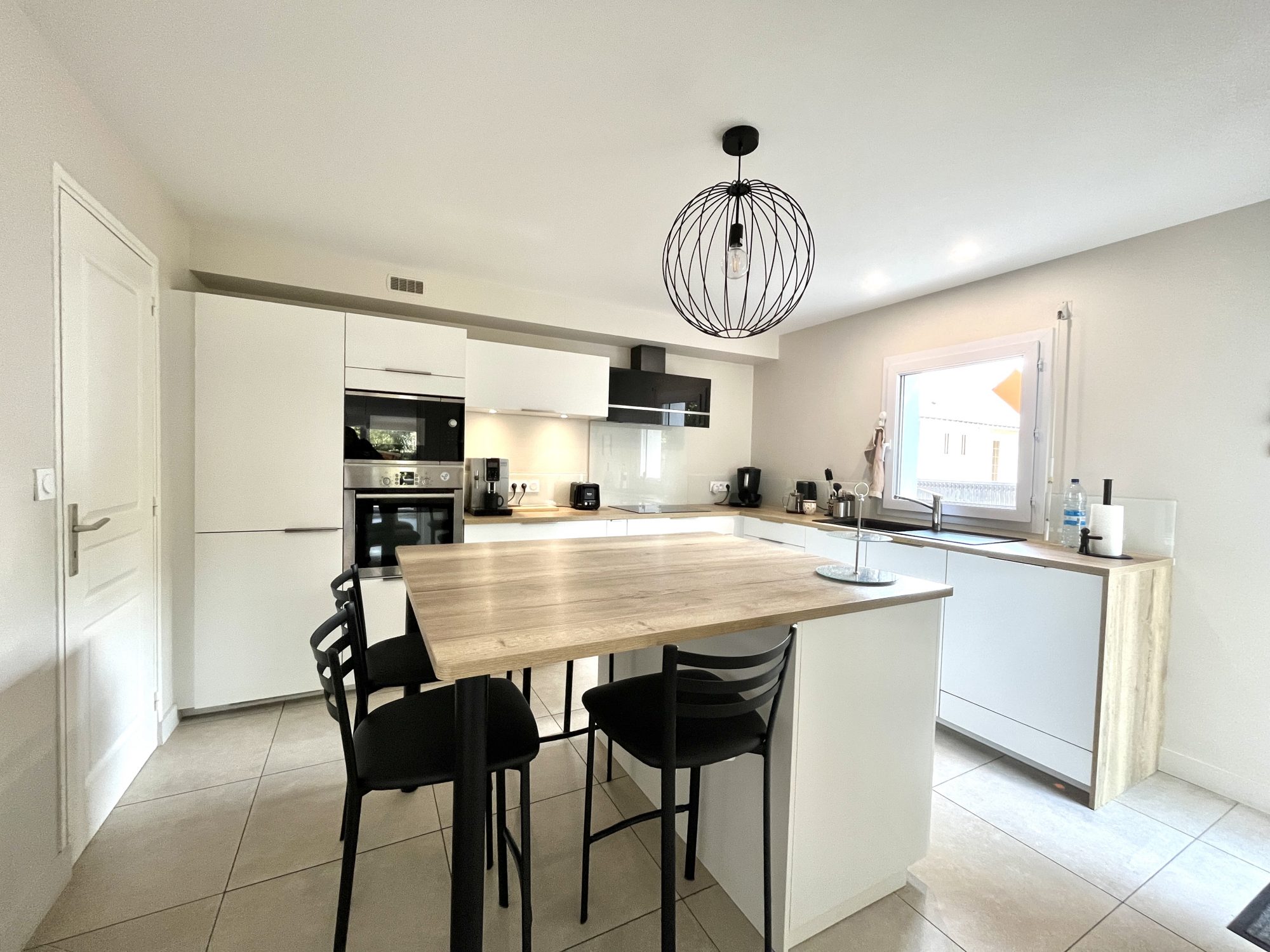 Bien: MAISON CONTEMPORAINE DE QUALITE A VENDRE EN EXCLUVISITE A SAINT-NOLFF