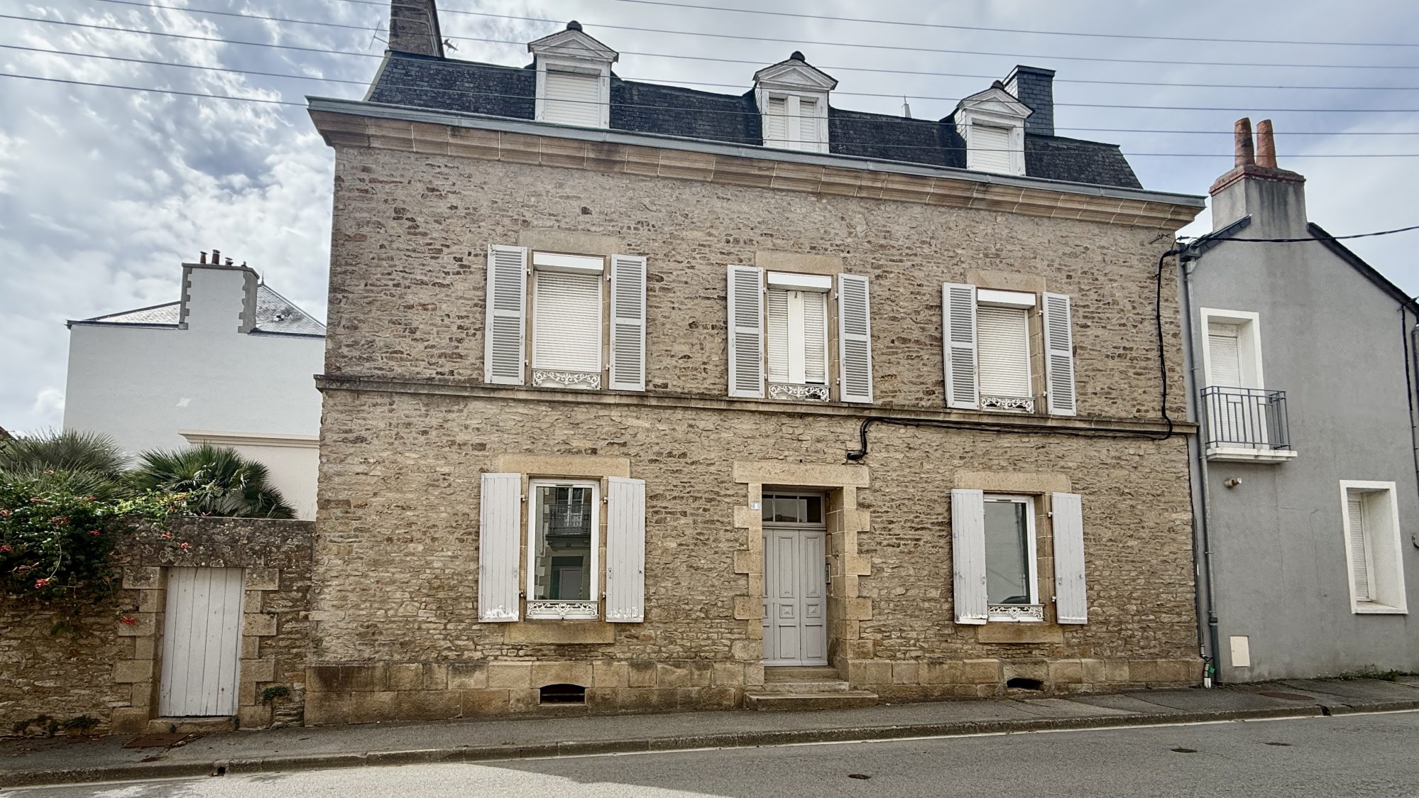 Bien: Maison de caractère à Vannes – Un lieu unique aux multiples possibilités