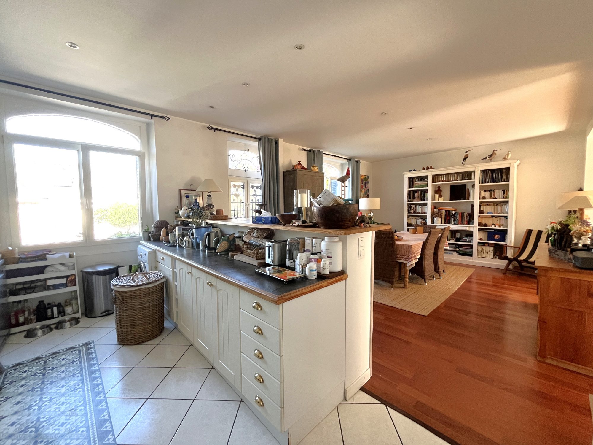 Bien: A VENDRE- Maison de charme des années 30 à deux pas du port et du cœur de ville - VANNES