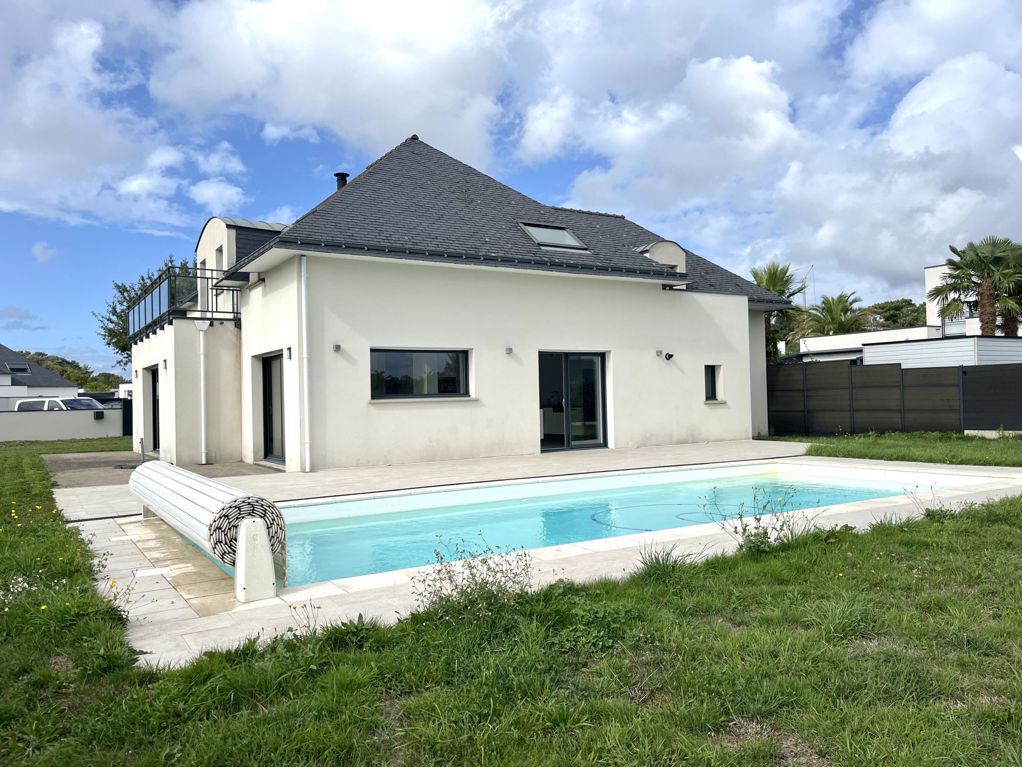 Bien: A VENDRE -VANNES Maison CONTEMPORAINE en impasse.