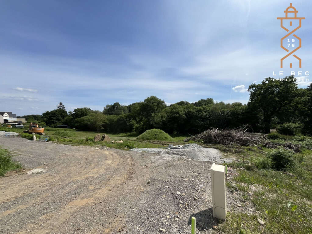 Bien: Terrain Constructible 546 m² à Vendre à LOCMINE