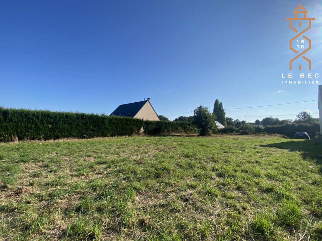 Bien: Terrain constructible 900m² La trinité-Surzur